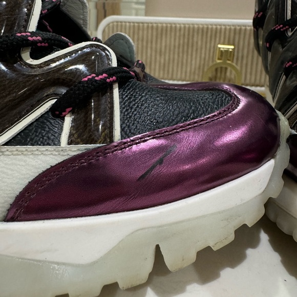 Louis Vuitton Zig Zag sneakers, two small scratches - Picture 6 of 7